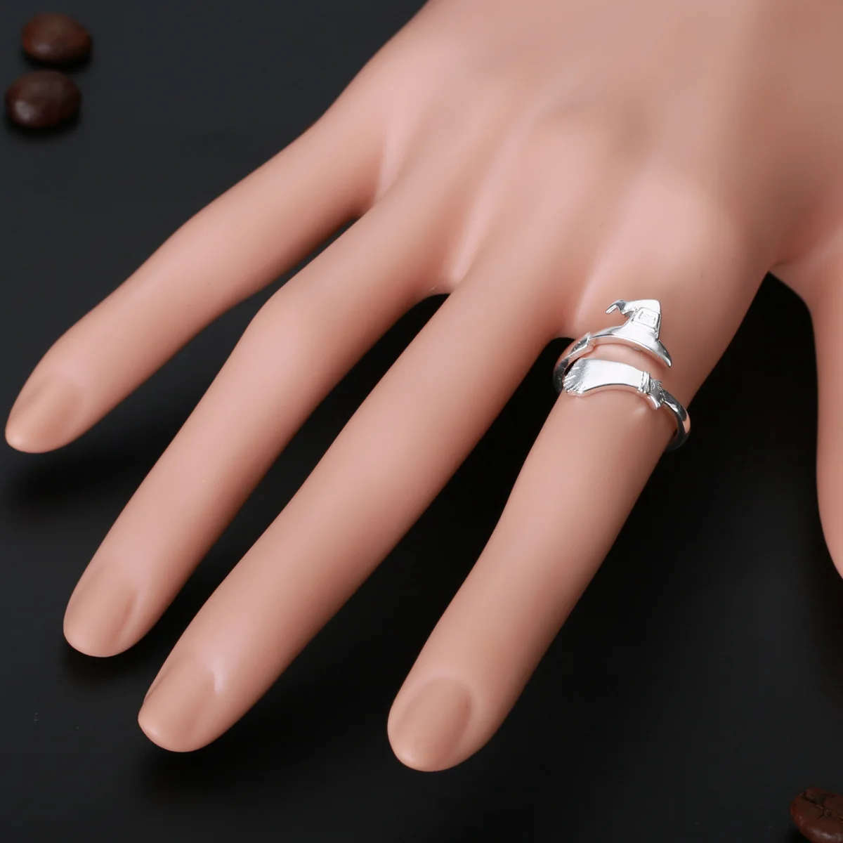 BUDROVKY Fashion Rings Silver Color Black Copper Rings Witch Hat Broom Style Creative Halloween Acessories Hot Charms,1 Piece
BUDROVKY Fashion Rings Silver Color Black Copper Rings Witch Hat Broom Style Creative Halloween Acessories Hot Charms,1 Piece