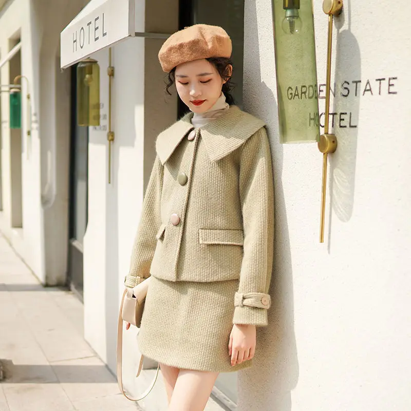 2021 New Sweet Autumn 2 Piece Set Women Single-breasted White Short Blazer Coat + High Waist Mini A Line Skirts Suit Y370
2021 New Sweet Autumn 2 Piece Set Women Single-breasted White Short Blazer Coat + High Waist Mini A Line Skirts Suit Y370