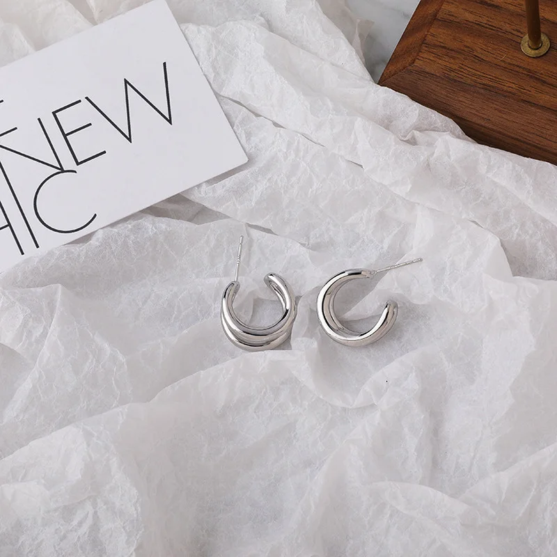 Korean Style Girl Earrings Double-layer Metal Simple Geometric Circle Drop Earrings for Women Fashion Jewelry Accessories
Korean Style Girl Earrings Double-layer Metal Simple Geometric Circle Drop Earrings for Women Fashion Jewelry Accessories