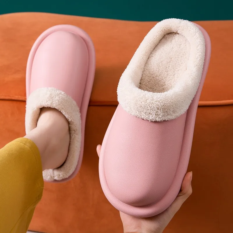 Фото Женские меховые шлепанцы Пушистые тапочки Зимняя теплая обувь из искусственной