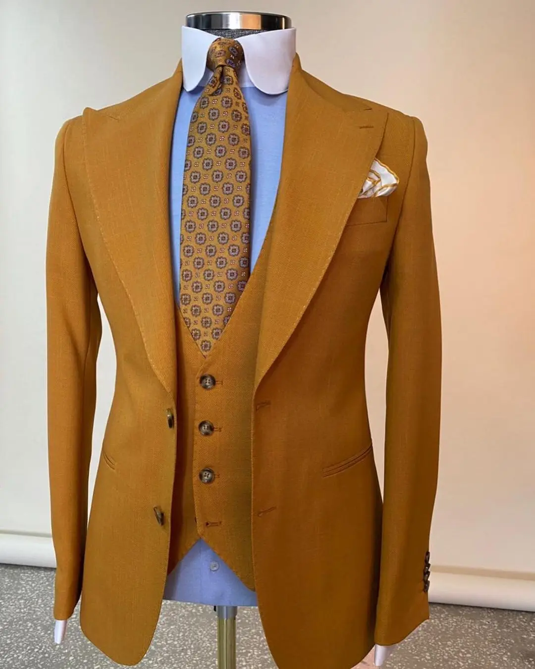 (Jacket+Pants+Vest) 2021 Fashion Tailor-Made Male Suit Set 3 Piece Special Wedding Party Outfit Man 2021 Jscket Coat Custom Made
(Jacket+Pants+Vest) 2021 Fashion Tailor-Made Male Suit Set 3 Piece Special Wedding Party Outfit Man 2021 Jscket Coat Custom Made
