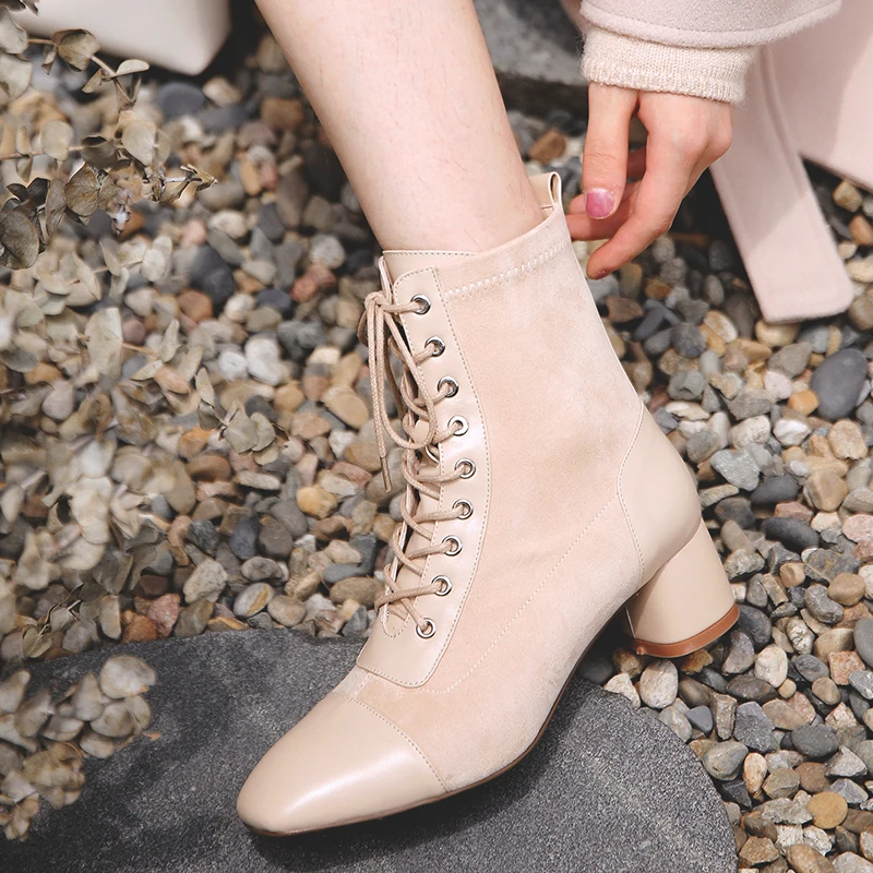 ISNOM Genuine Leather Ankle Boots Women High Heels Thick Boot Square Toe Shoes Female Fashion Shoes Ladies Lace Up Shoes Winter
ISNOM Genuine Leather Ankle Boots Women High Heels Thick Boot Square Toe Shoes Female Fashion Shoes Ladies Lace Up Shoes Winter