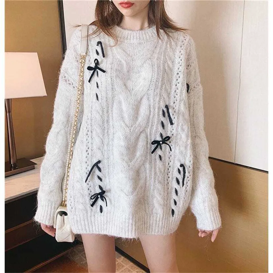 Korean Fashion Bow-Knot Bandage Women Sweet Knitting Autumn Winter O-Neck Tops All-Match Loose Pullover Sweater TT0727
Korean Fashion Bow-Knot Bandage Women Sweet Knitting Autumn Winter O-Neck Tops All-Match Loose Pullover Sweater TT0727