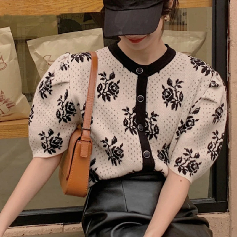Korean 2021 Summer New Chic Knitting Cardigans O Neck Short Puff Sleeve Hollow Out Flowers Sweater Fashion Patchwork Short Top
Korean 2021 Summer New Chic Knitting Cardigans O Neck Short Puff Sleeve Hollow Out Flowers Sweater Fashion Patchwork Short Top
