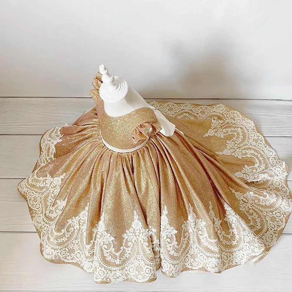 Lilttle Kids Birthday Pageant Weddding Gown Kids Formal Wear Gold Flower Girl Dresses Ball Gown Backless Sequined
Lilttle Kids Birthday Pageant Weddding Gown Kids Formal Wear Gold Flower Girl Dresses Ball Gown Backless Sequined