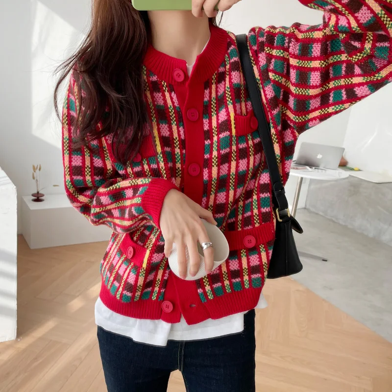 Korean Version Of All-match Foreign Style New Sweater Knitted Cardigan Jacket Women Round Neck Short Loose Retro Shirt
Korean Version Of All-match Foreign Style New Sweater Knitted Cardigan Jacket Women Round Neck Short Loose Retro Shirt