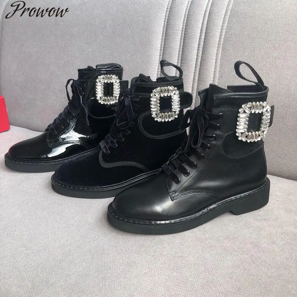 Ollymurs Women Ankle Boots Luxury Design Crystal Buckle Decor Women Short Boots Runway Winter Riddding Boots Zapatos Mujer
Ollymurs Women Ankle Boots Luxury Design Crystal Buckle Decor Women Short Boots Runway Winter Riddding Boots Zapatos Mujer