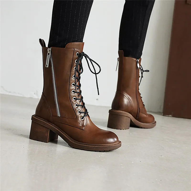 Women's Shoes 
Women's Shoes