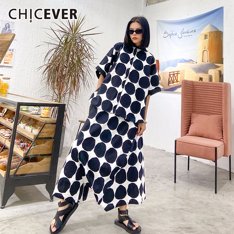 Фото Женский комплект из двух предметов CHICEVER асимметричные шаровары в горошек с