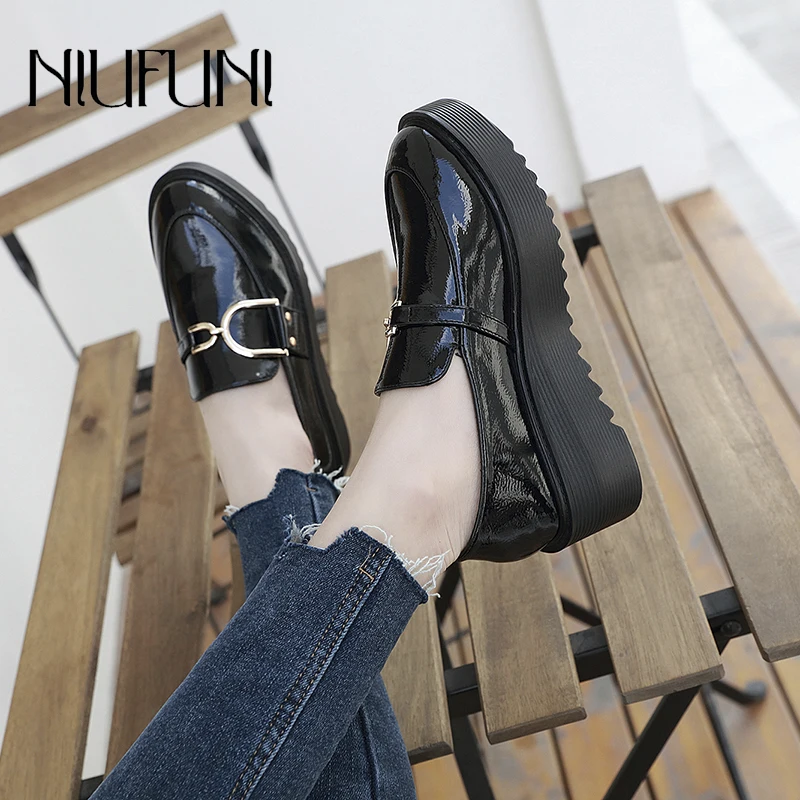 Wedge Leather Shoes NIUFUNI Women Sandals Wedding Dress Loafers Party Platform Slim High Heels Metal Oxford Shoes For Women
Wedge Leather Shoes NIUFUNI Women Sandals Wedding Dress Loafers Party Platform Slim High Heels Metal Oxford Shoes For Women