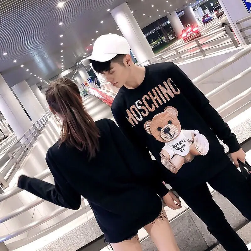 2021 Moschino spring and autumn new bear print cotton long-sleeved shirt for men and women loose wild Sweatshirt
2021 Moschino spring and autumn new bear print cotton long-sleeved shirt for men and women loose wild Sweatshirt