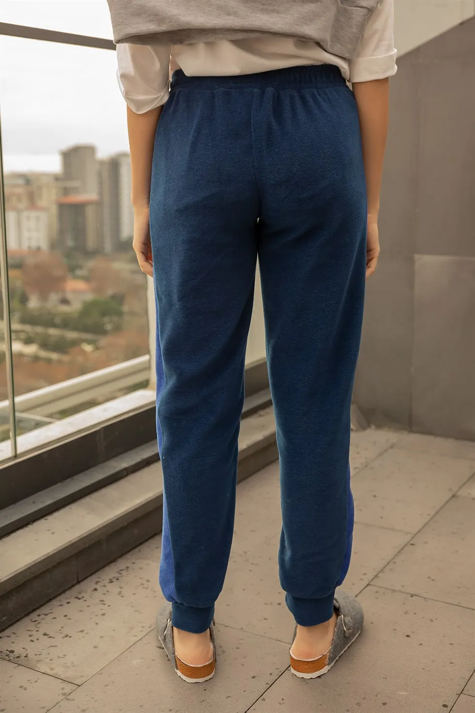 Garnili Polar Tracksuit Saks Women Clothing Modern Stylish Casual Sporty Spring Summer DB10
Garnili Polar Tracksuit Saks Women Clothing Modern Stylish Casual Sporty Spring Summer DB10