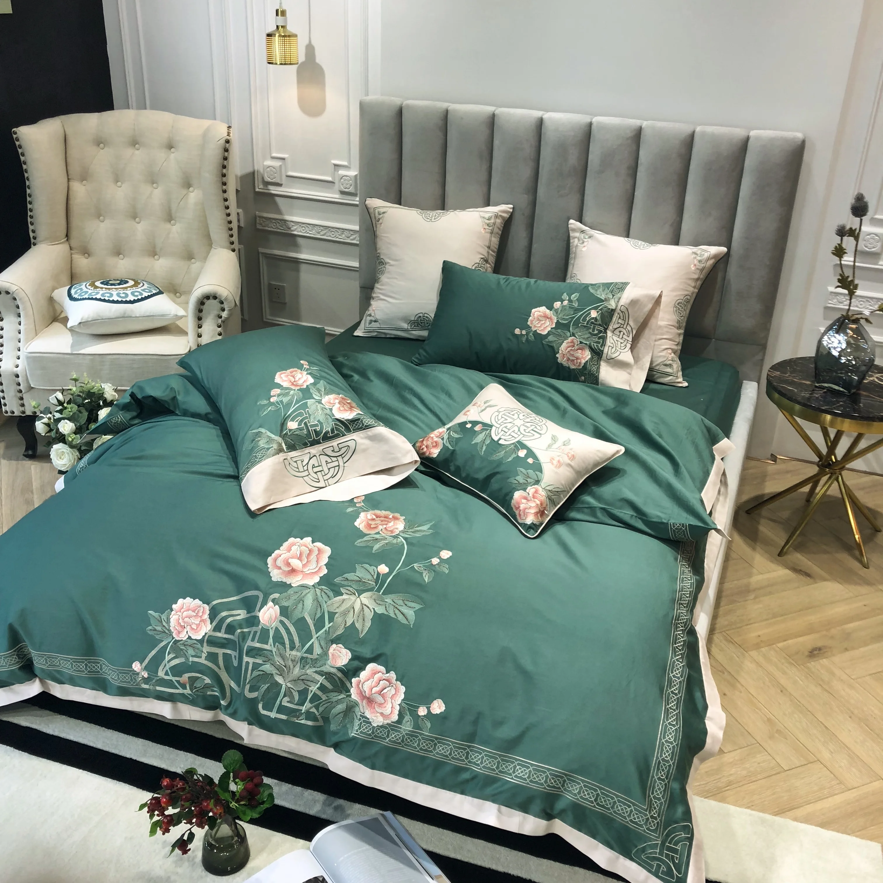 luxury Embroidered blue Grey Duvet Cover Bed sheet Pillowcases Twin Full Queen King size Cotton Soft Bedding set 4/6/7 pcs
luxury Embroidered blue Grey Duvet Cover Bed sheet Pillowcases Twin Full Queen King size Cotton Soft Bedding set 4/6/7 pcs
