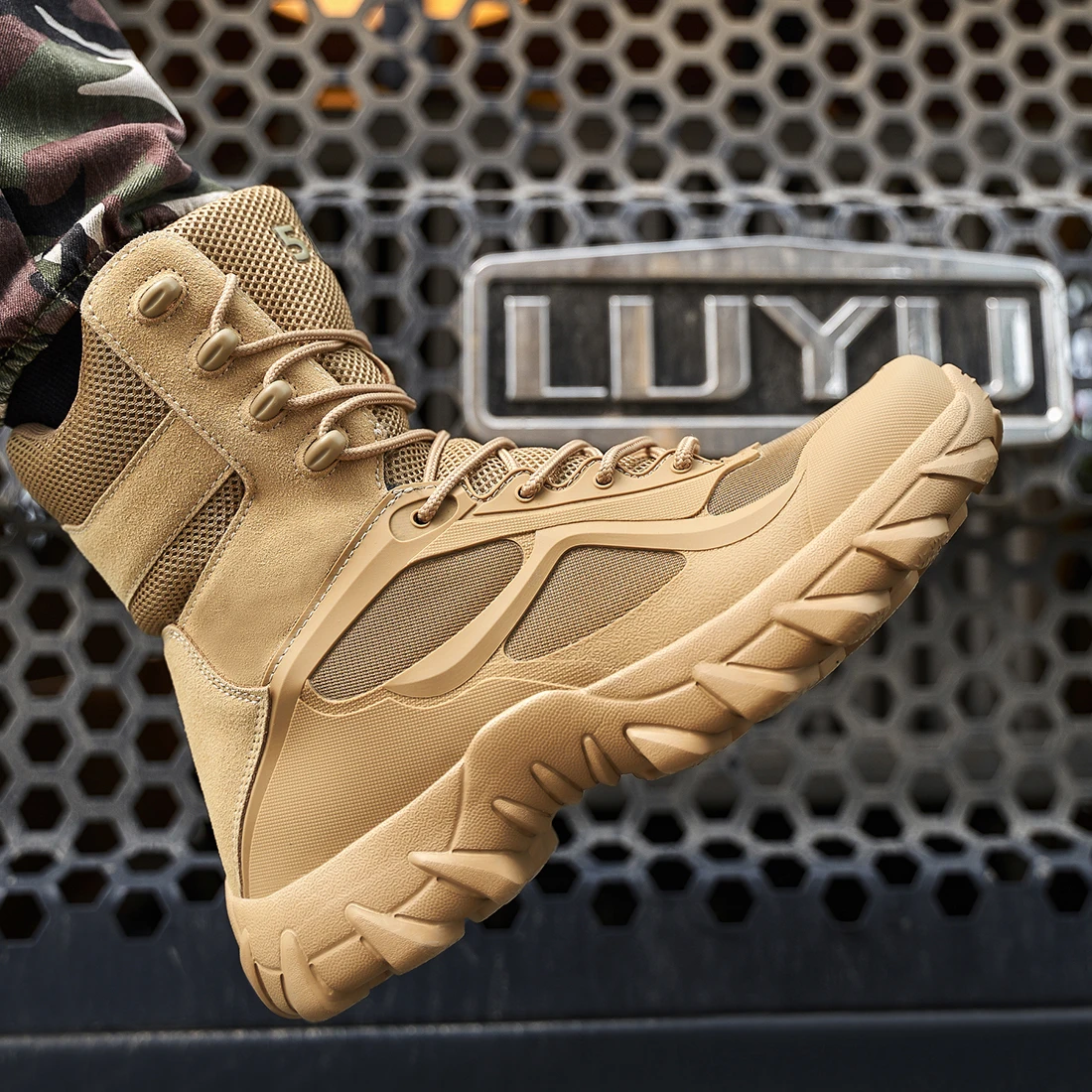 Winter Warm and Lightweight Men's Boots Zapatos De Seguridad Hombre Platform Shoes Botas De Invierno Outdoor Snow Combat Boots
Winter Warm and Lightweight Men's Boots Zapatos De Seguridad Hombre Platform Shoes Botas De Invierno Outdoor Snow Combat Boots