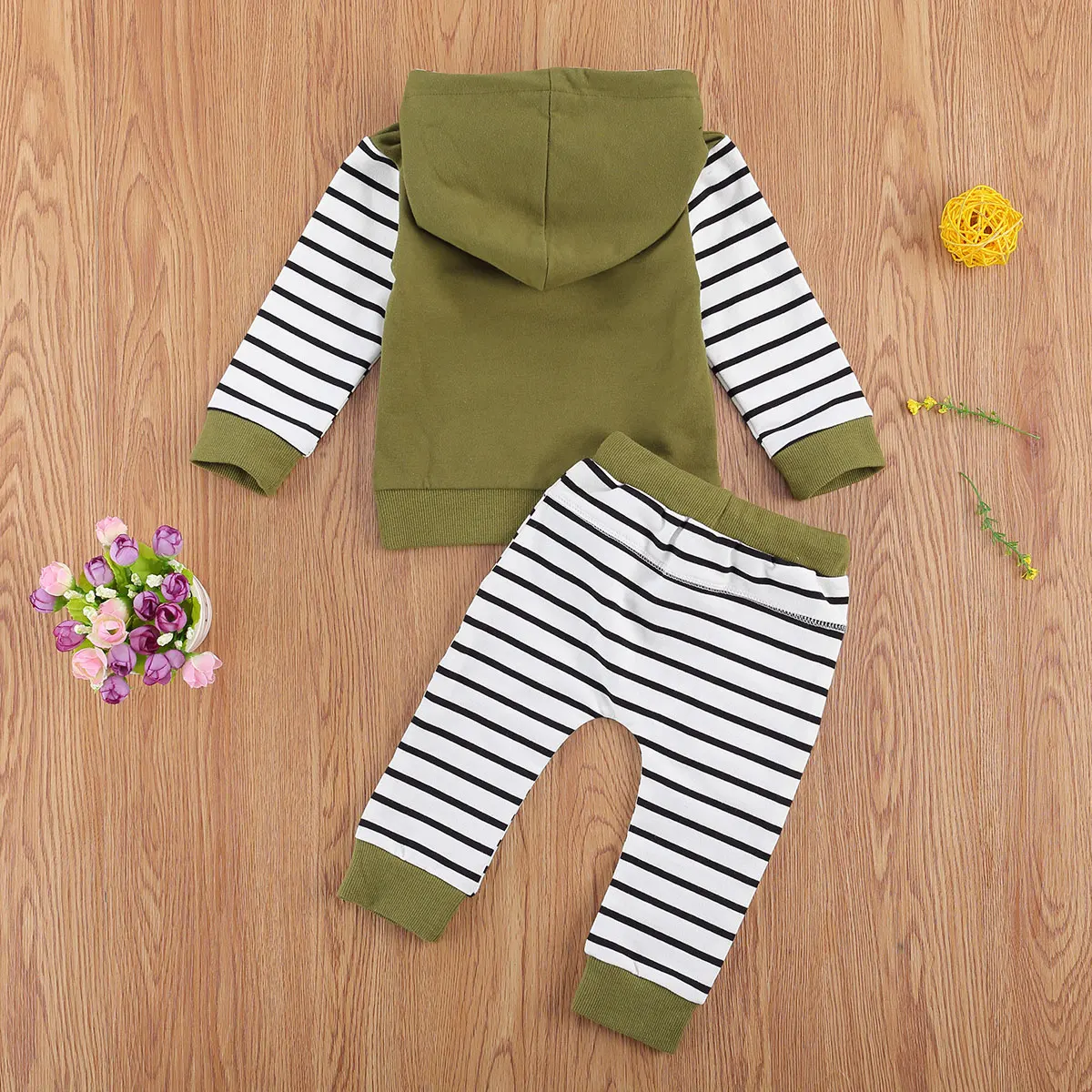 Baby Boy 3M-24M Hooded Top Jogger Pants Suit Striped Print V-Neck Long Sleeve Front Pocket Hoodie Lace-up Trousers
Baby Boy 3M-24M Hooded Top Jogger Pants Suit Striped Print V-Neck Long Sleeve Front Pocket Hoodie Lace-up Trousers