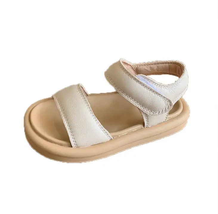 Summer new sandals with box
Summer new sandals with box