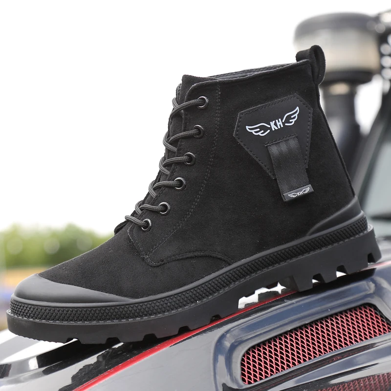 Autumn and winter men's British style high-top tooling boots new leather boots casual fashion trend wild short boots
Autumn and winter men's British style high-top tooling boots new leather boots casual fashion trend wild short boots