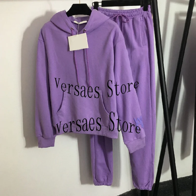 luxury design letter printing fashion women's long sleeved sweater + elastic high waist trousers women's sports leisure suit
luxury design letter printing fashion women's long sleeved sweater + elastic high waist trousers women's sports leisure suit