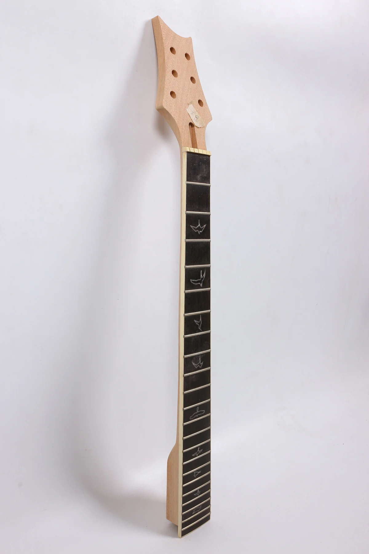 Переплет 25,5 дюйма, 1 шт., 22 лада, гриф для электрогитары из красного дерева, гриф из черного дерева 22
Переплет 25,5 дюйма, 1 шт., 22 лада, гриф для электрогитары из красного дерева, гриф из черного дерева 22