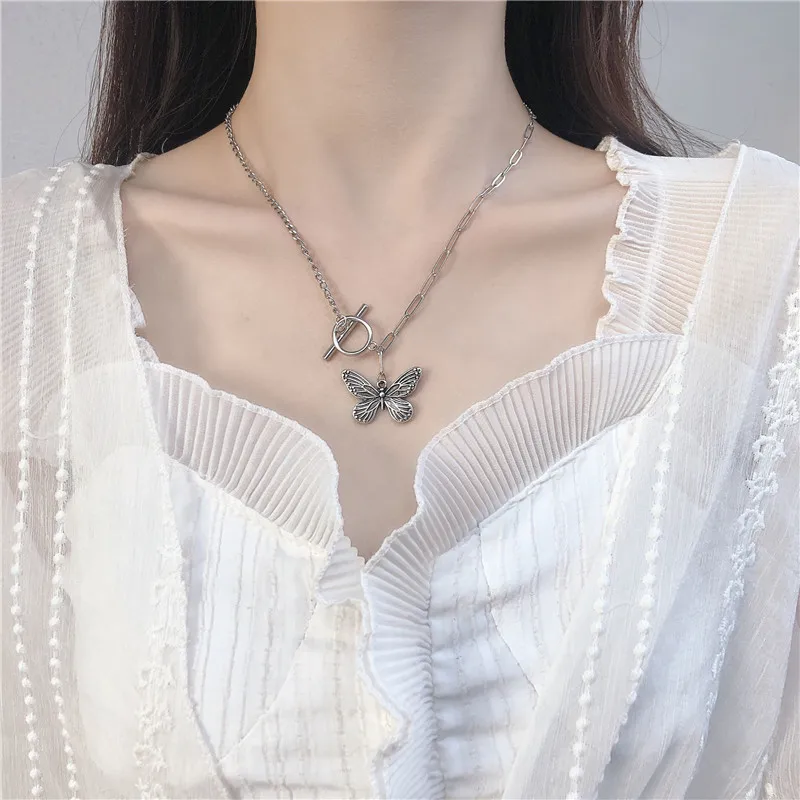 Star Vintage Butterfly Chunky Necklace Women Aesthetic Statement Necklace 
Star Vintage Butterfly Chunky Necklace Women Aesthetic Statement Necklace