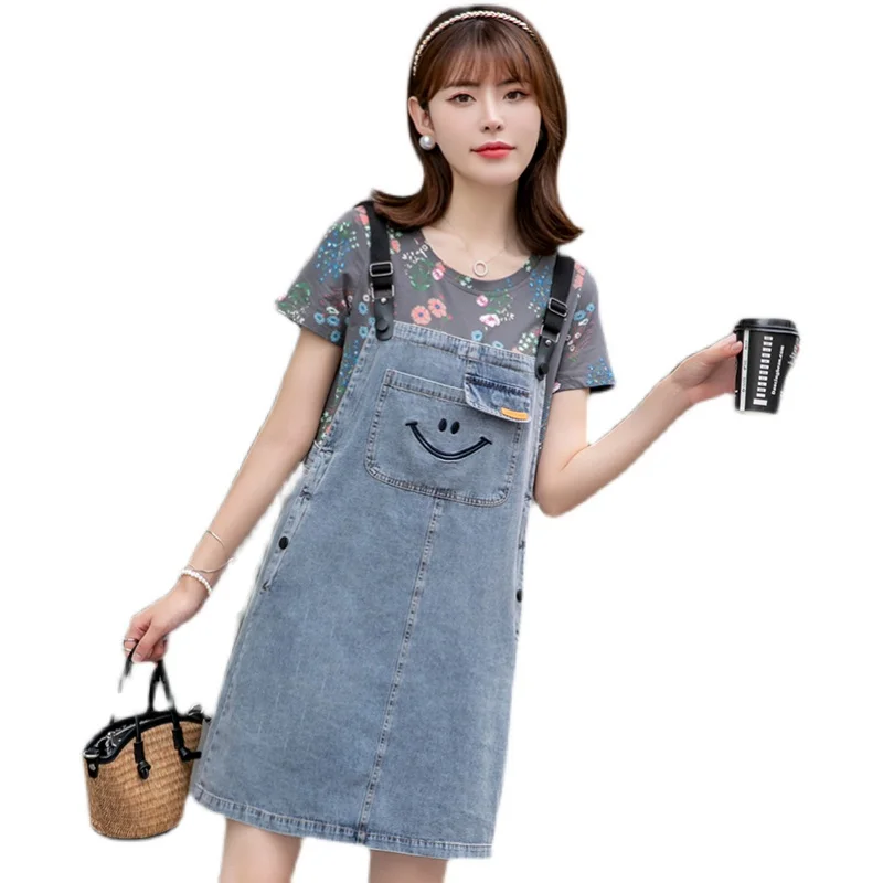 2021 summer new style Korean printing fake two piece stitching skirt denim strap dress women
2021 summer new style Korean printing fake two piece stitching skirt denim strap dress women