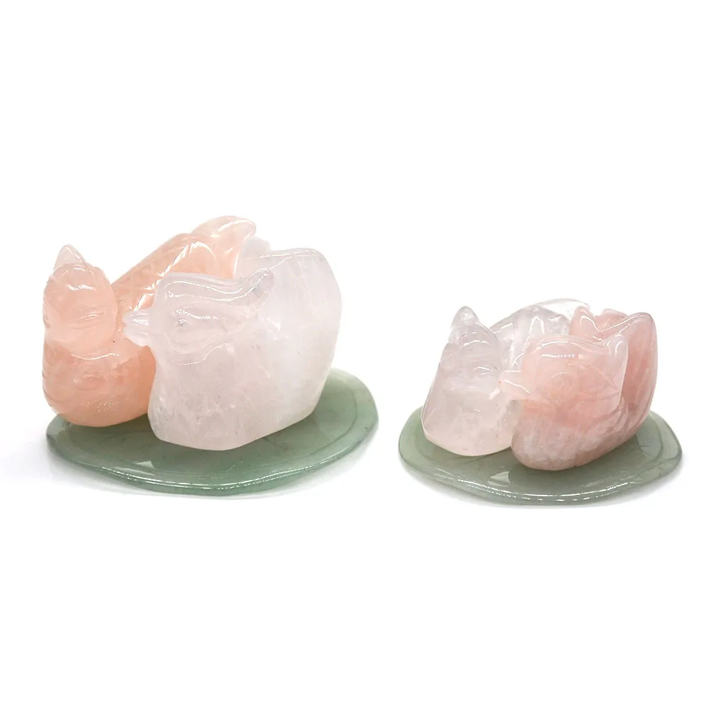 1 Set Rose Quartz Mandarin Duck With Green Aventurine Stand Natural Crystal Healing Lover Symbolize Figurine Decor Ornaments
1 Set Rose Quartz Mandarin Duck With Green Aventurine Stand Natural Crystal Healing Lover Symbolize Figurine Decor Ornaments