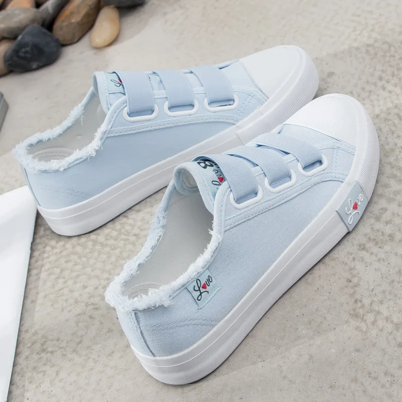 Summer new elastic band a pedal Korean version of the wild flat canvas women's shoes casual shoes student sports canvas shoes
Summer new elastic band a pedal Korean version of the wild flat canvas women's shoes casual shoes student sports canvas shoes