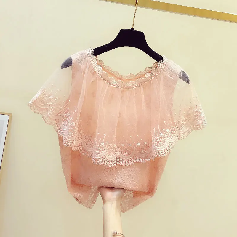 Crop Top Woman's Lace Blouse 2020 Summer Shirt New Mesh Stitching Chiffon Temperament Short Sleeved Lace Blouses Blusas
Crop Top Woman's Lace Blouse 2020 Summer Shirt New Mesh Stitching Chiffon Temperament Short Sleeved Lace Blouses Blusas