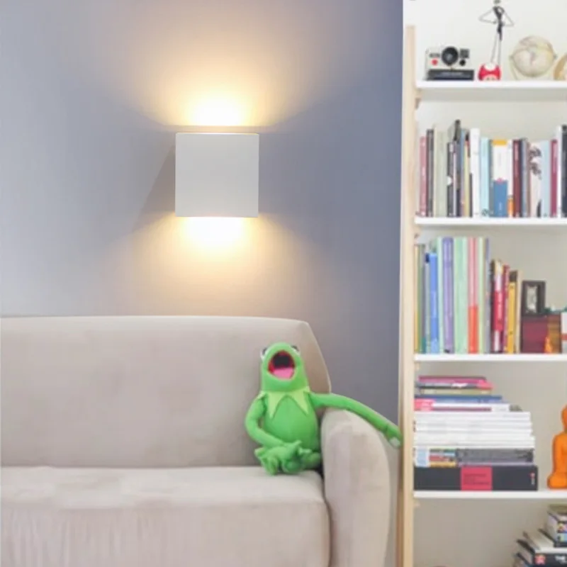 Indoor Wall Hanging Creative Bedside Decorative Lamp LED Aluminum Wall Lamp Suitable For Living Room Bedroom Corridor
Indoor Wall Hanging Creative Bedside Decorative Lamp LED Aluminum Wall Lamp Suitable For Living Room Bedroom Corridor
