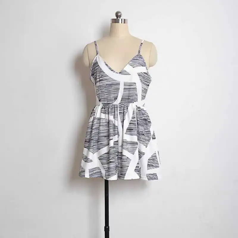 Women's New Sexy V-neck Suspender Print Loose Seaside Vacation Jumpsuit Casual Dresses for Women
Women's New Sexy V-neck Suspender Print Loose Seaside Vacation Jumpsuit Casual Dresses for Women