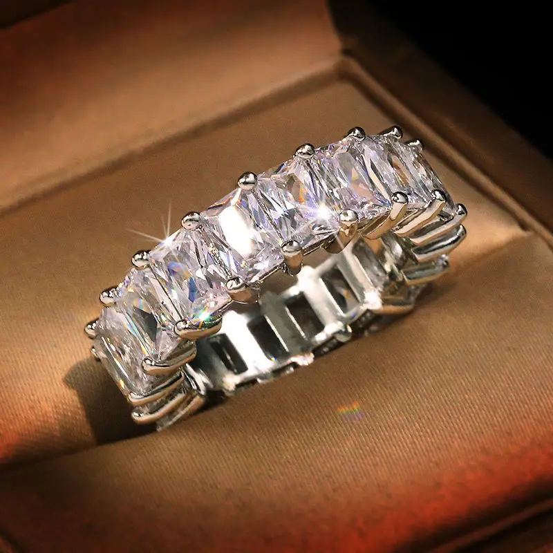 New Arrival Big Bling Zircon Stone Gold Rings for Women Fashion Wedding Engagement Ring Hip Hop Jewelry 2022 New
New Arrival Big Bling Zircon Stone Gold Rings for Women Fashion Wedding Engagement Ring Hip Hop Jewelry 2022 New