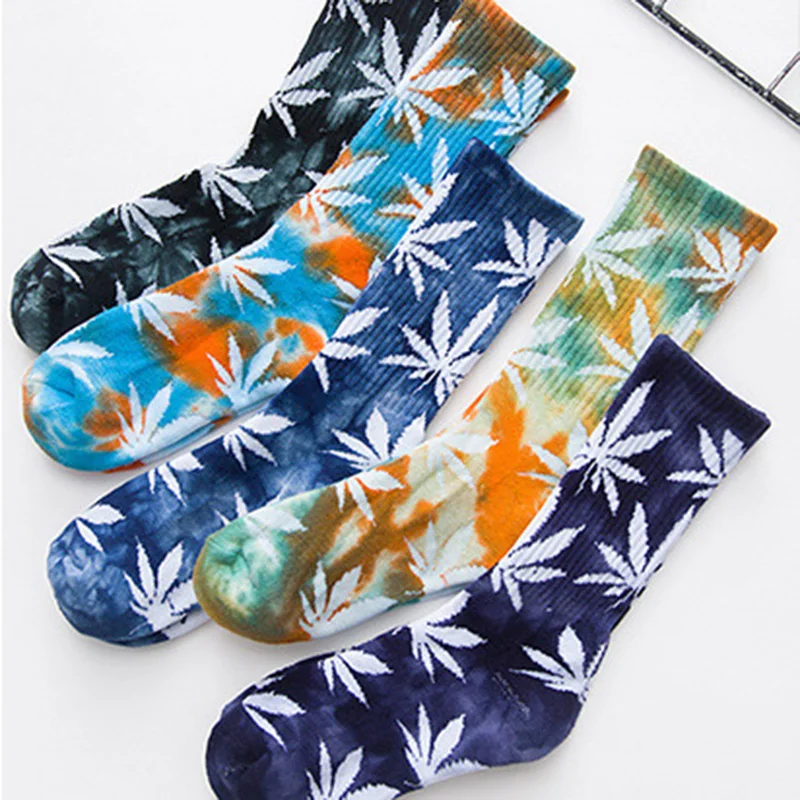 

2021 High-quality Tie-dyed Maple Leaf Socks Long Fashion Weed Socks Men Skateboard Hiphop Socks Women Couple Socks 1 Pairs