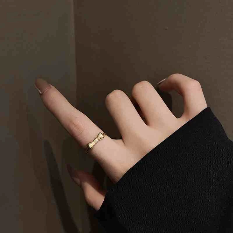 Vintage Sweet Bowknot Gold Color Adjustable Index Finger 925 Sterling Silver Rings For Women Simple Trendy Elegant Jewelry
Vintage Sweet Bowknot Gold Color Adjustable Index Finger 925 Sterling Silver Rings For Women Simple Trendy Elegant Jewelry