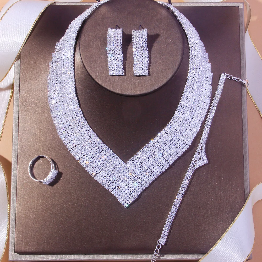High Quality Simple Rhinestone Necklace, Earrings And Jewelry 4 Sets Bridal Jewelry Dress Accessories Sset Wedding Accessories
High Quality Simple Rhinestone Necklace, Earrings And Jewelry 4 Sets Bridal Jewelry Dress Accessories Sset Wedding Accessories