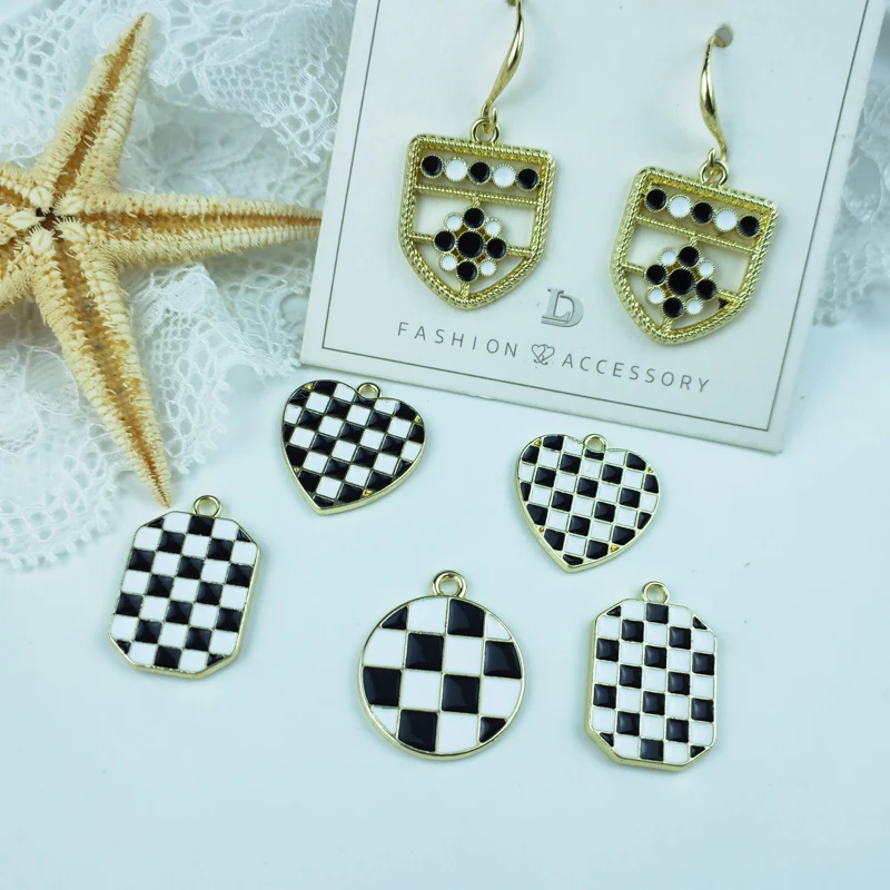 

10pcs Alloy Black And White Grid Geometric Shape Enamel Charms Simple OL Style Earrings Pendants DIY Bracelet Jewelry Accessory