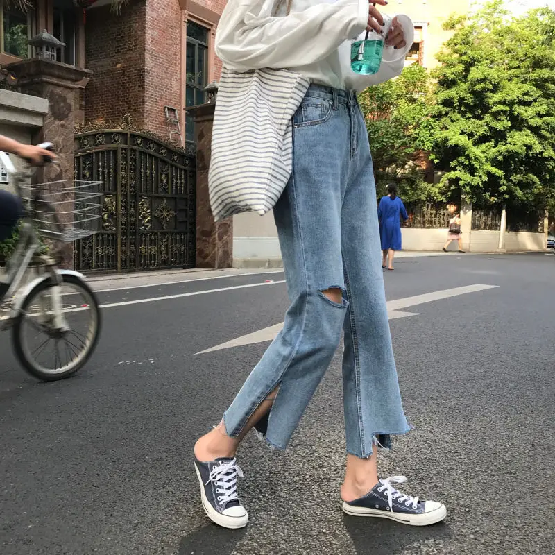 Women's bifurcated jeans women's plus size pants women's holes are thin loose straight high waist wide-leg cropped pants
Women's bifurcated jeans women's plus size pants women's holes are thin loose straight high waist wide-leg cropped pants