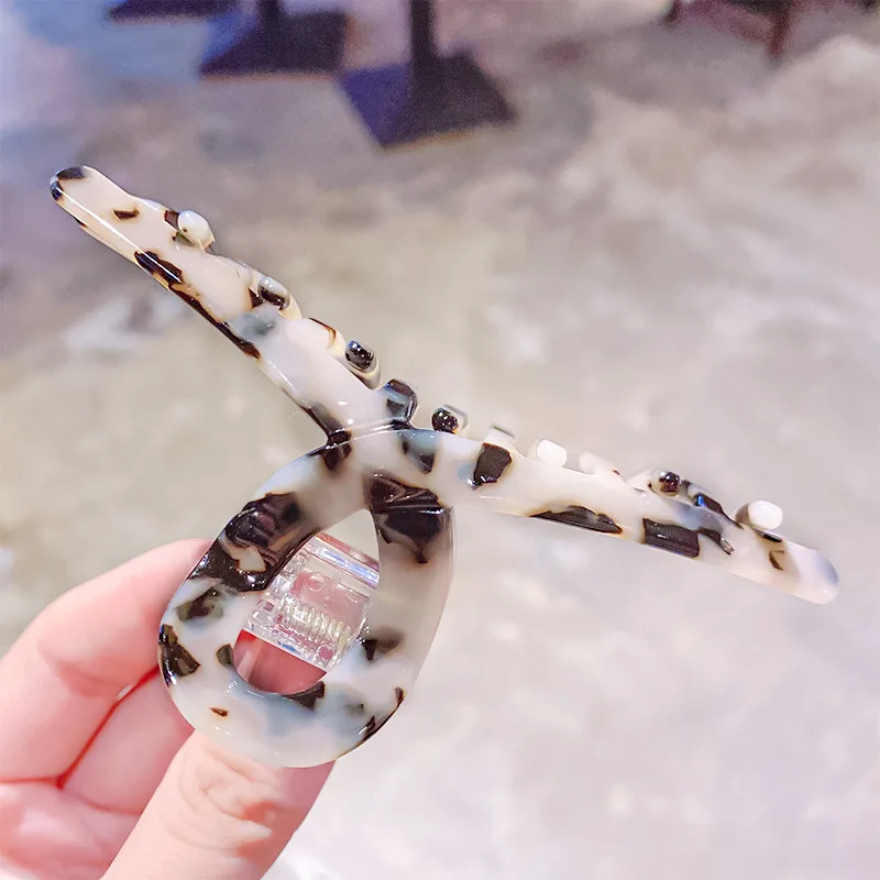 Fashion Hairpins Hair Clip Crab Accetate Leopard Print Large Hair Claws For Women Girl Hair Accessories Headdress Party Gifts
Fashion Hairpins Hair Clip Crab Accetate Leopard Print Large Hair Claws For Women Girl Hair Accessories Headdress Party Gifts