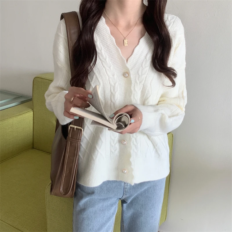 2021 Autumn and Winter Sweet Warm Twist Button Sweater Coat Soft and Comfortable Knitted Ruffled Solid Color Cardigan for Women
2021 Autumn and Winter Sweet Warm Twist Button Sweater Coat Soft and Comfortable Knitted Ruffled Solid Color Cardigan for Women