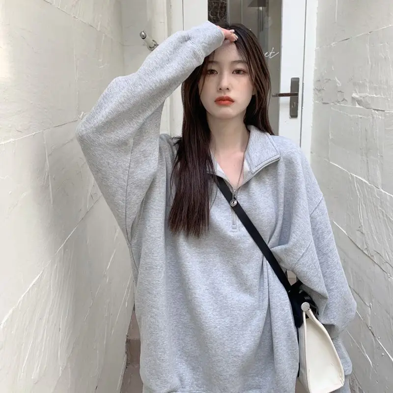 Новинка Осень-зима 2021, однотонный пуловер на молнии с длинным рукавом, свитшот, женский свободный топ в корейском ретро-стиле для студентов ...
Новинка Осень-зима 2021, однотонный пуловер на молнии с длинным рукавом, свитшот, женский свободный топ в корейском ретро-стиле для студентов ...
