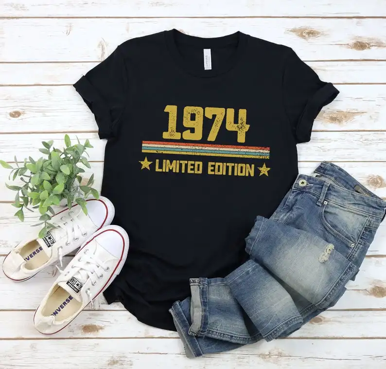 1974 Vintage limited edition men's and women's birthday gifts for 47 years old birthday gift ideas for him / 1974 retro T-shirt
1974 Vintage limited edition men's and women's birthday gifts for 47 years old birthday gift ideas for him / 1974 retro T-shirt