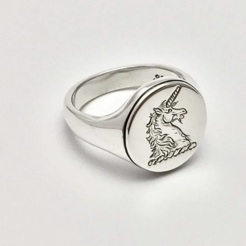 New 2021 Creative Fashion Lucky Unicorn Ring for Men and Women Punk Party Ring Jewelry Gifts
New 2021 Creative Fashion Lucky Unicorn Ring for Men and Women Punk Party Ring Jewelry Gifts