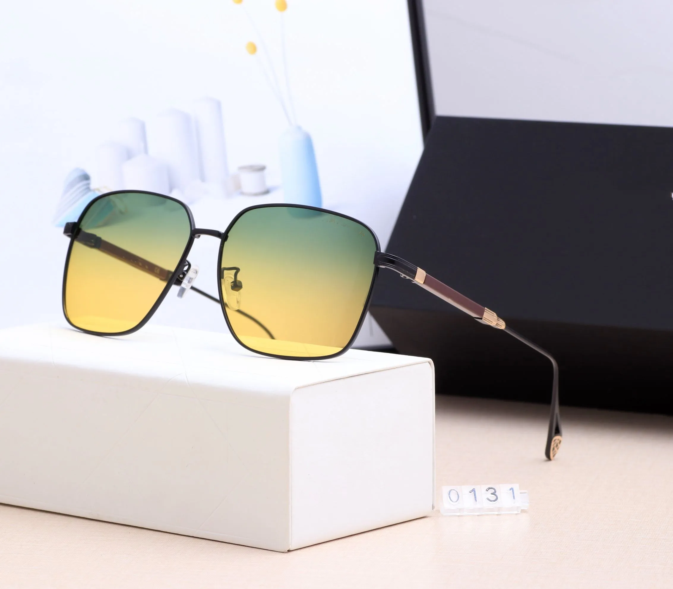 Vintage Oversize Square Sunglasses Women Luxury Brand Big Frame Sun Black Fashion Gradient Female Glasses Oculos
Vintage Oversize Square Sunglasses Women Luxury Brand Big Frame Sun Black Fashion Gradient Female Glasses Oculos