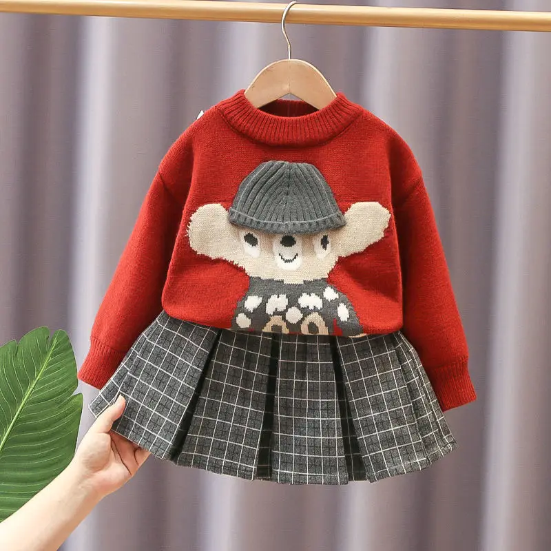 

Осенние комплекты для девочек, новый зимний утепленный теплый костюм для малышей, мультяшный вязаный свитер и клетчатая юбка, Рождественск...