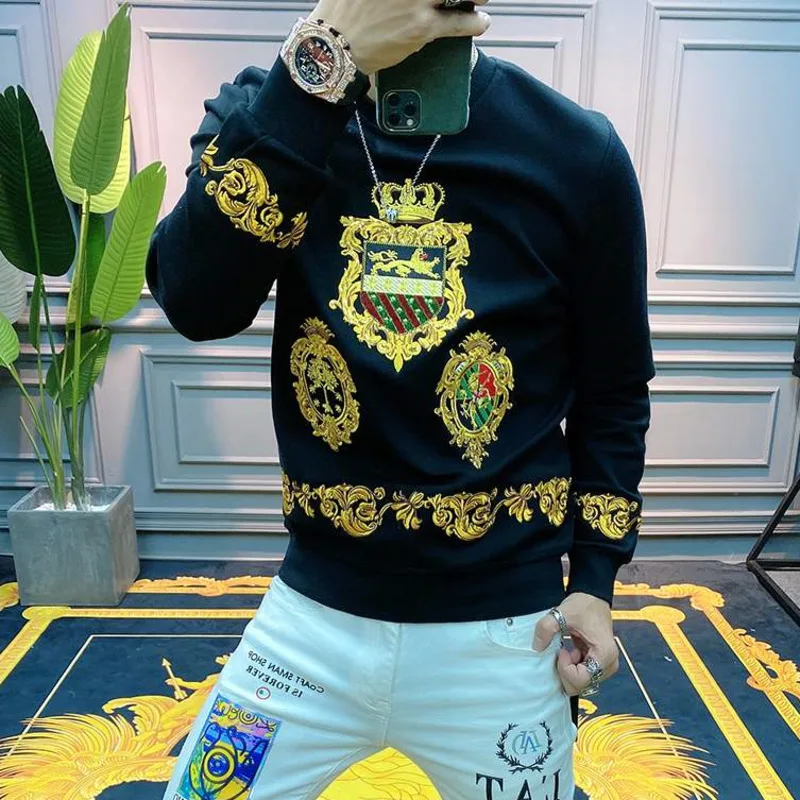 Tee Spring Pullover Shirt Homme Black Gold Heavy Industry Embroidery Baroque Tshirt Men Brand High Quality Luxury Men T Shirt
Tee Spring Pullover Shirt Homme Black Gold Heavy Industry Embroidery Baroque Tshirt Men Brand High Quality Luxury Men T Shirt