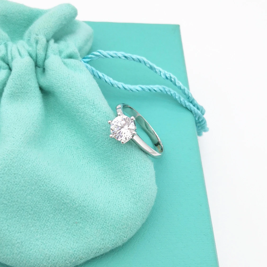 Ms 925 sterling silver classic six claw inlay rounded zircon marriage engagement ring anniversary act the role ofing is tasted
Ms 925 sterling silver classic six claw inlay rounded zircon marriage engagement ring anniversary act the role ofing is tasted