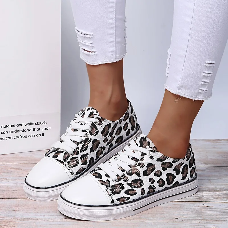 Women Shoes Leopard Print Fashion Canvas Shoes Ladies Flat-Bottom Lace-Up Loafers Lightweight Casual Walking Shoes Size 35-43
Women Shoes Leopard Print Fashion Canvas Shoes Ladies Flat-Bottom Lace-Up Loafers Lightweight Casual Walking Shoes Size 35-43