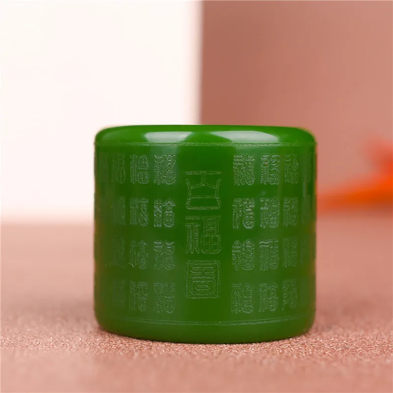 Natural Green Hand-carved Baifu Figure Jade Finger Fashion Boutique Jewelry Men's and Women's Rings Gift Accessories
Natural Green Hand-carved Baifu Figure Jade Finger Fashion Boutique Jewelry Men's and Women's Rings Gift Accessories