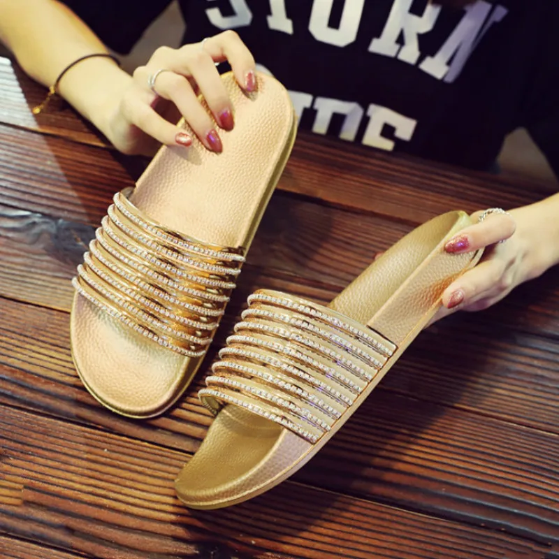 Comfort PVC Shoes Women Slippers Craft Glossy Flash Diamond Casual Outside Woman Summer Shoes Bling Female beach Slides
Comfort PVC Shoes Women Slippers Craft Glossy Flash Diamond Casual Outside Woman Summer Shoes Bling Female beach Slides
