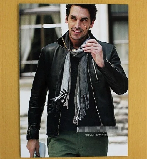 Осенняя Новая Зеландия овечья кожа ручная строчка Yoshida EXCELLA молнии
Осенняя Новая Зеландия овечья кожа ручная строчка Yoshida EXCELLA молнии