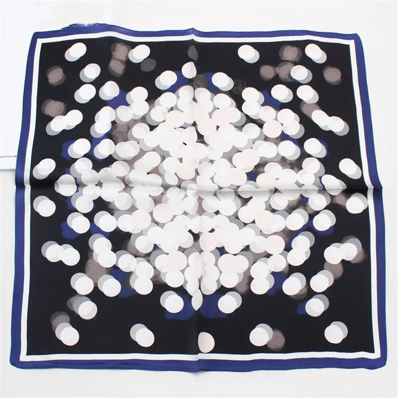 POBING 100% Pure Silk Scarf Women Dot Print Square Scarves Small Head Handkerchief Silk Foulards Wholesale Hijab Wraps 53CM
POBING 100% Pure Silk Scarf Women Dot Print Square Scarves Small Head Handkerchief Silk Foulards Wholesale Hijab Wraps 53CM